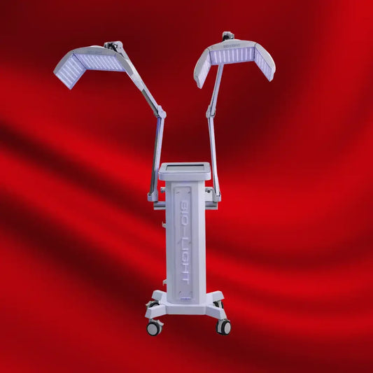 Appareil-dispositif-de-photobiomodulation-PBM-therapie-laser-rouge-proche-infrarouge-bleu-avec-2-tetes-equipees-de-panneaux-led-tres-puissants-le-tout-sur-roulettes